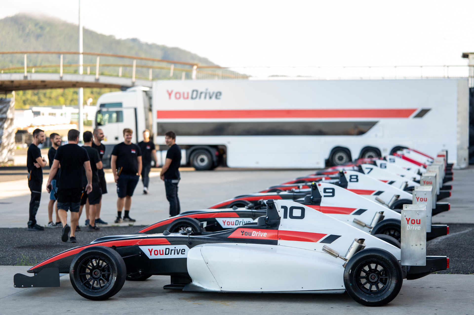 Academia de condução desportiva em circuito