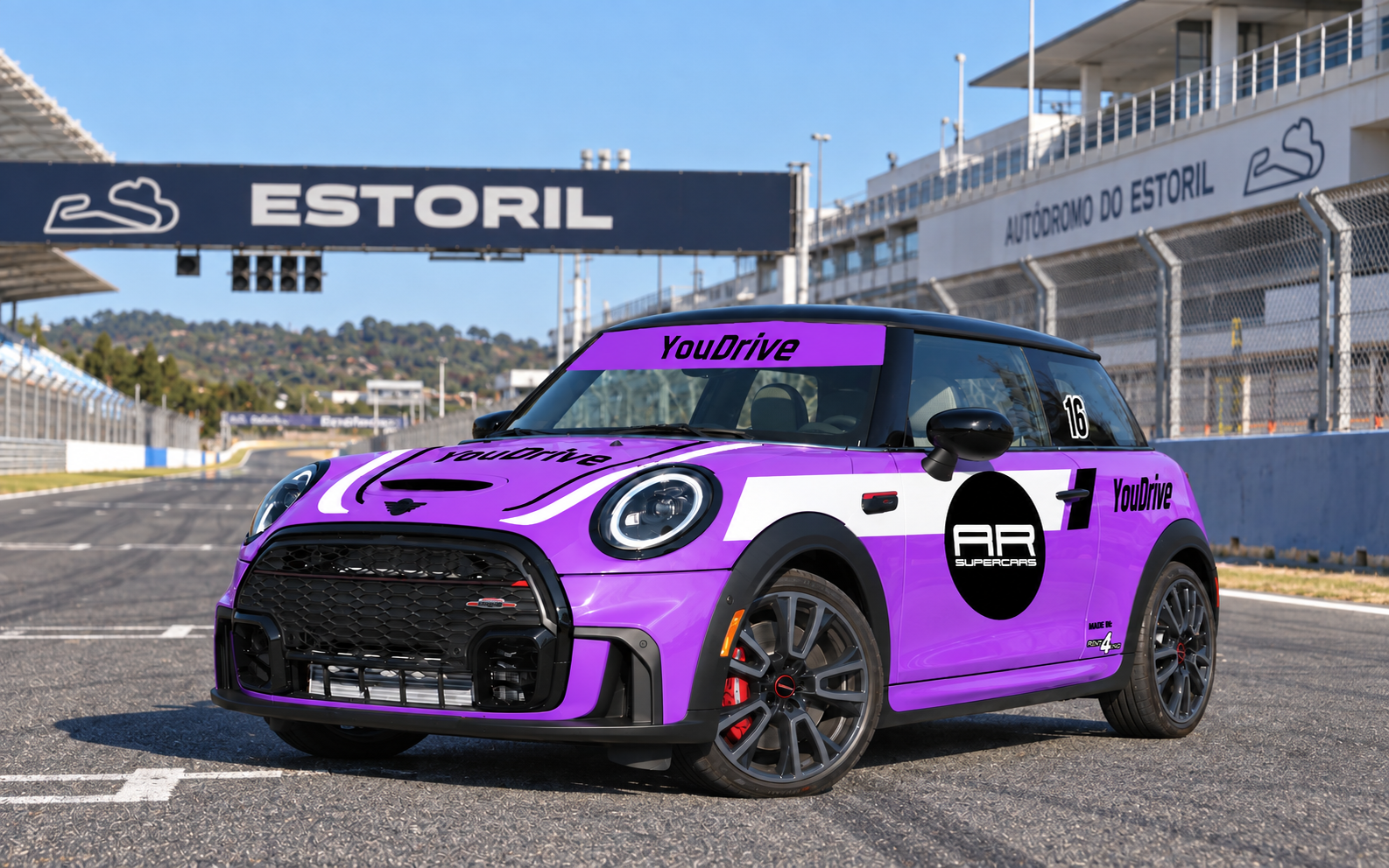 MINI on track